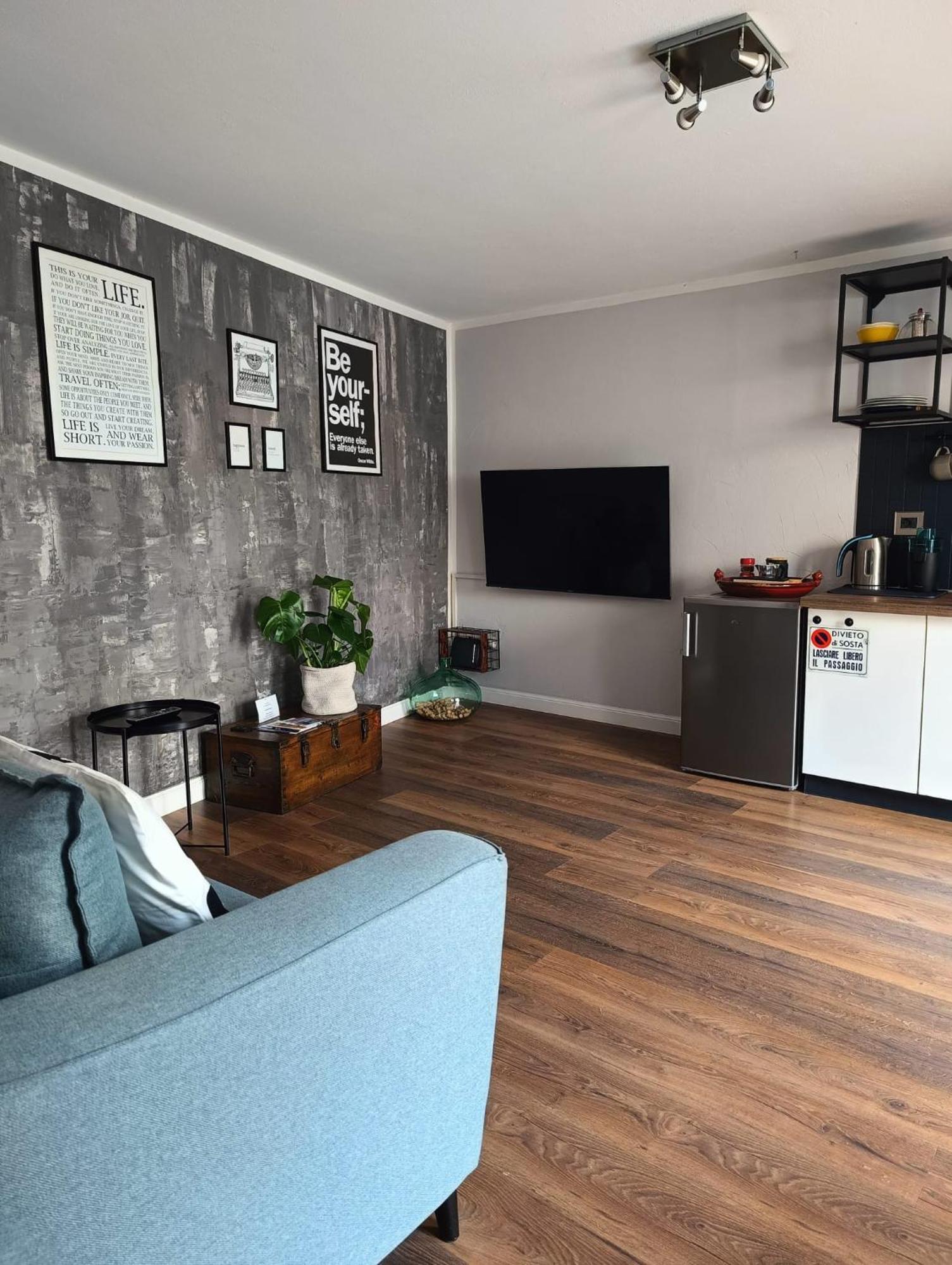 Апартаменты Loft 23 Эмполи Экстерьер фото
